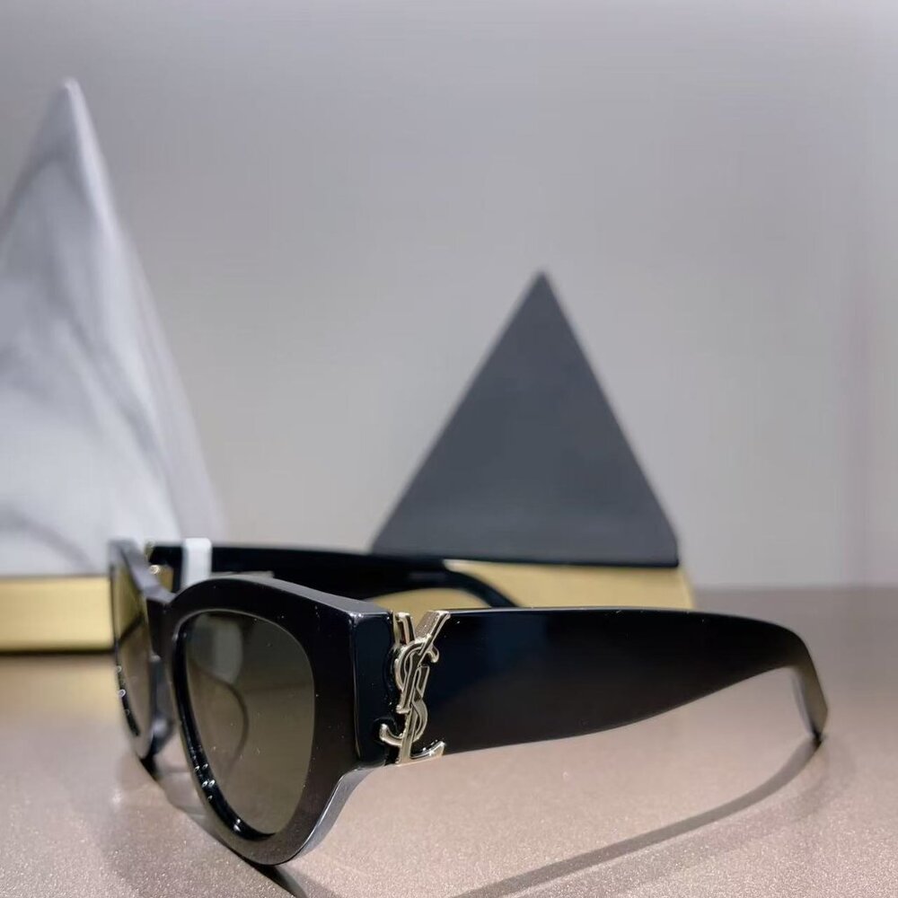 Saint Laurent Sunglasses - Picture 4 of 10